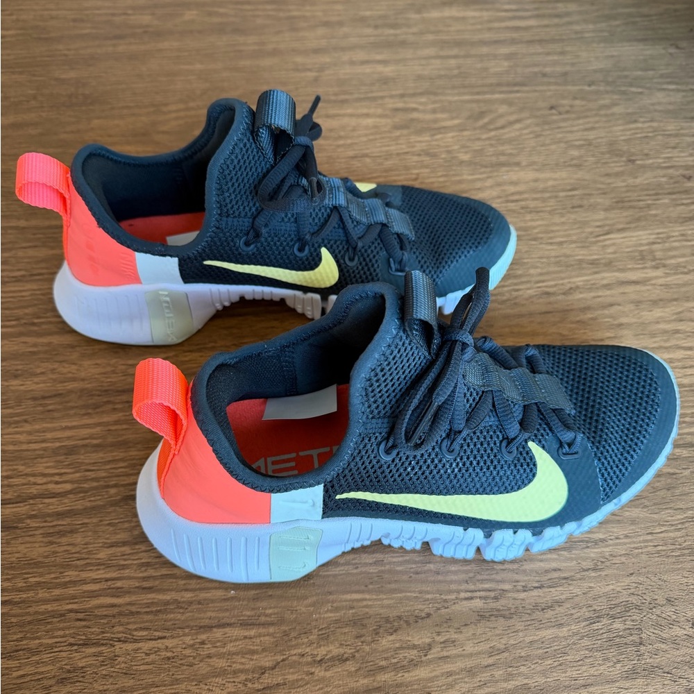 Nike Metcon Women’s Training Shoes - Picture 2 of 10